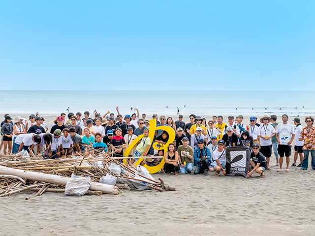 CLUB BREITLING Beach Cleanup in Ichinomiya Report